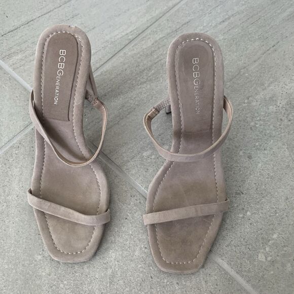 Bcbg Generation Size 8.5 Beige Suede Two Strap Open Toe Sandals With Block Heel - Picture 2 of 7